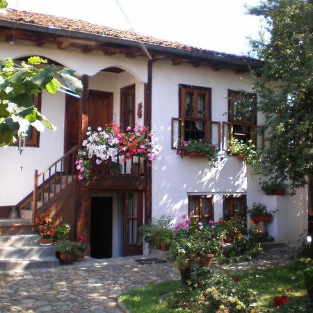 Tsutsovi House Hotel Kalofer Exterior foto