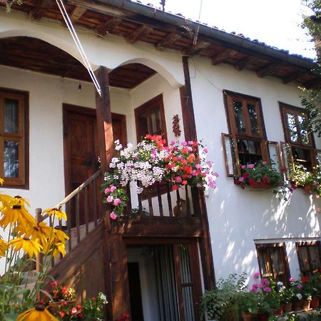Tsutsovi House Hotel Kalofer Exterior foto