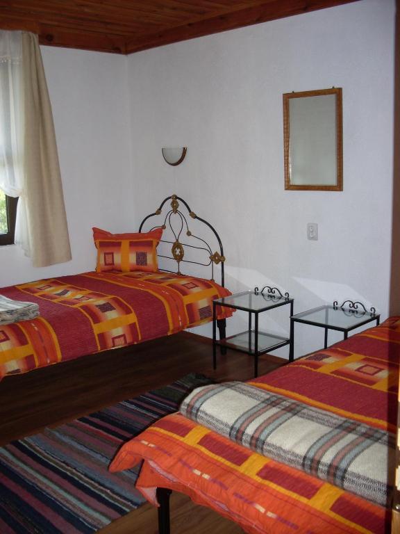 Tsutsovi House Hotel Kalofer Cameră foto